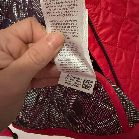 Columbia Omni Heath Quilted Vest, dark pink, size S (fits M) - Picture 7 of 8